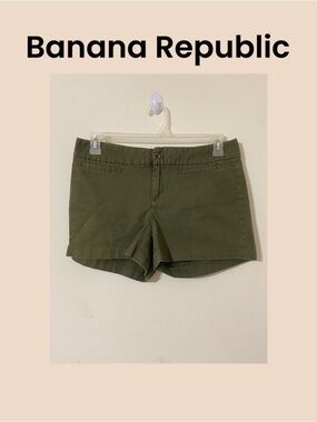 Banana Republic Olive Green Women's Chino Shorts Size 10